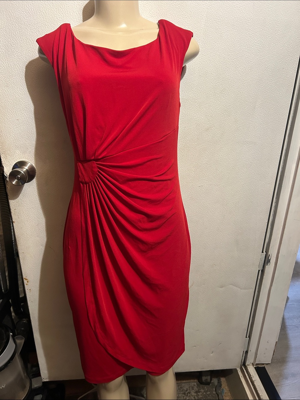 connected apparel Red Cap-Sleeve Ruched Twist Midi Dress